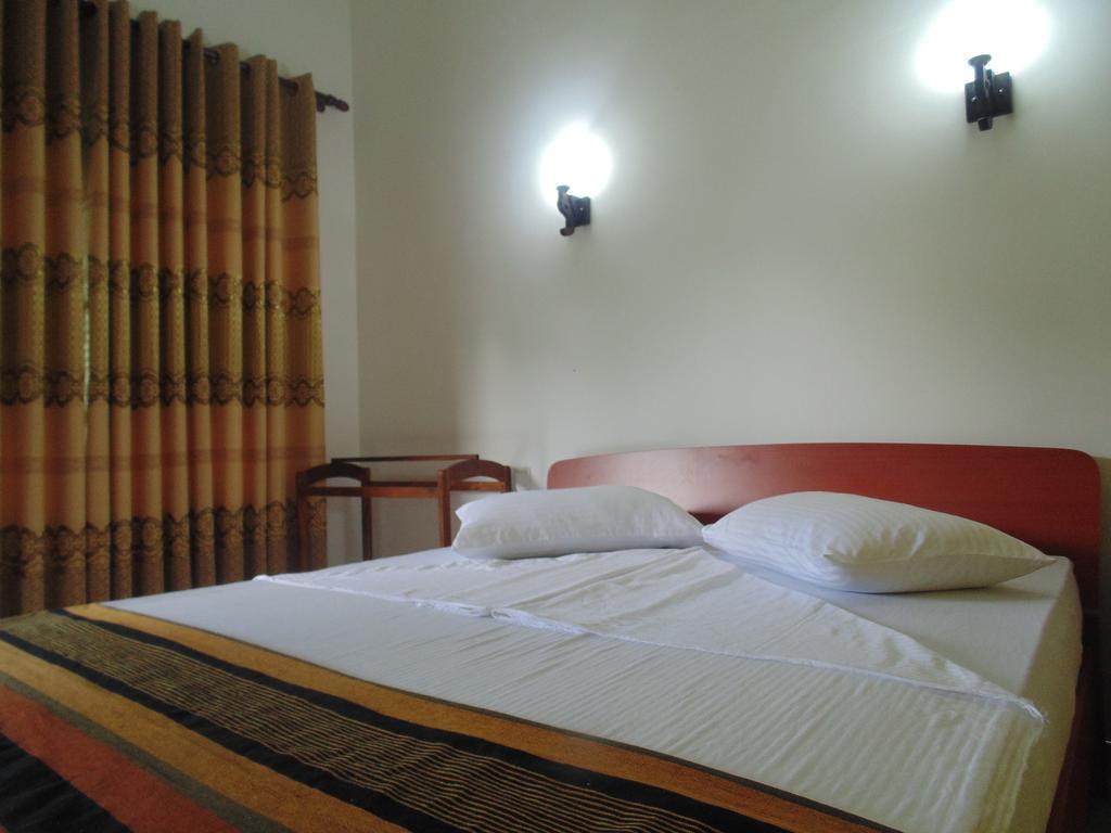 White Eagle Hotel Sigiriya Habitación foto