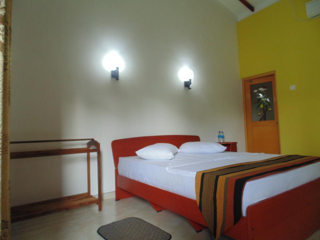 White Eagle Hotel Sigiriya Habitación foto
